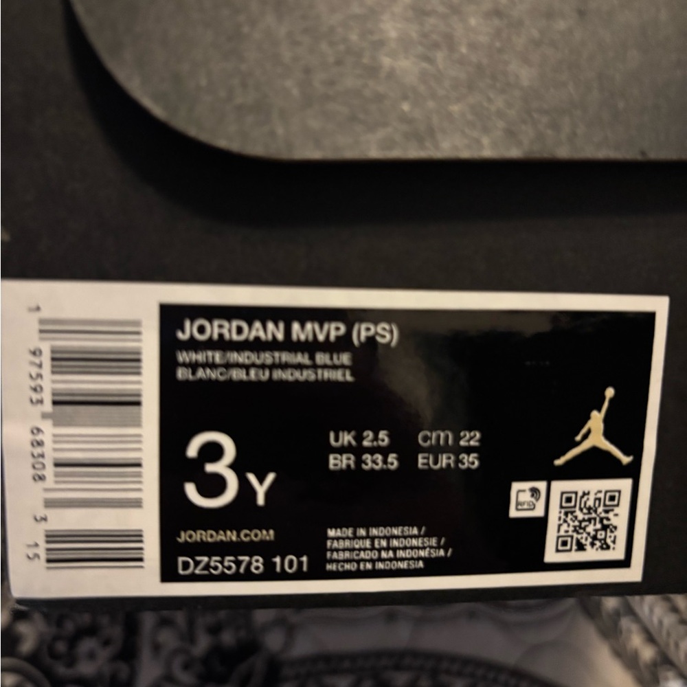 Gently Used Jordan MVP White and Industrial Blue Sneakers size 3Y - Picture 6 of 6